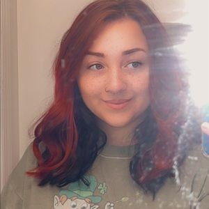 Meet your Posher, Chloe